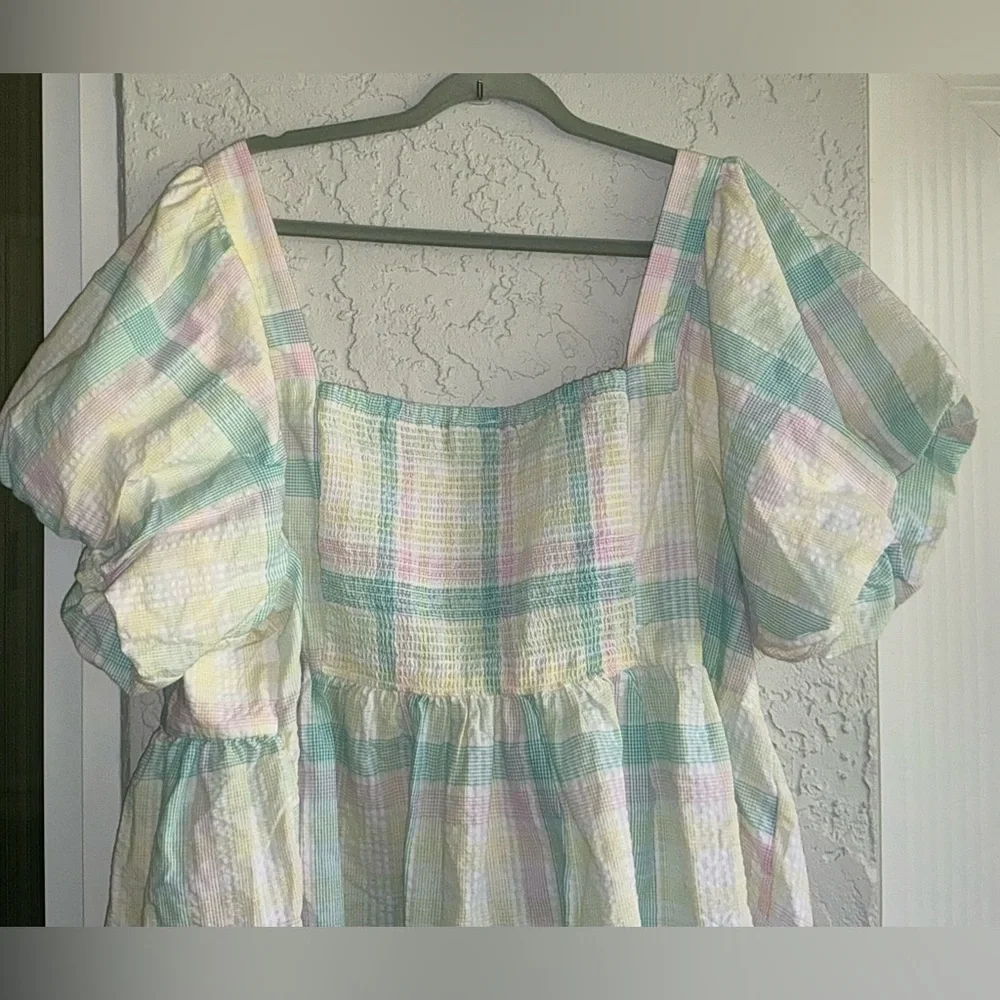 Old Navy Cropped Puckered Plaid Blouse with Puff Sleeves (NWOT)